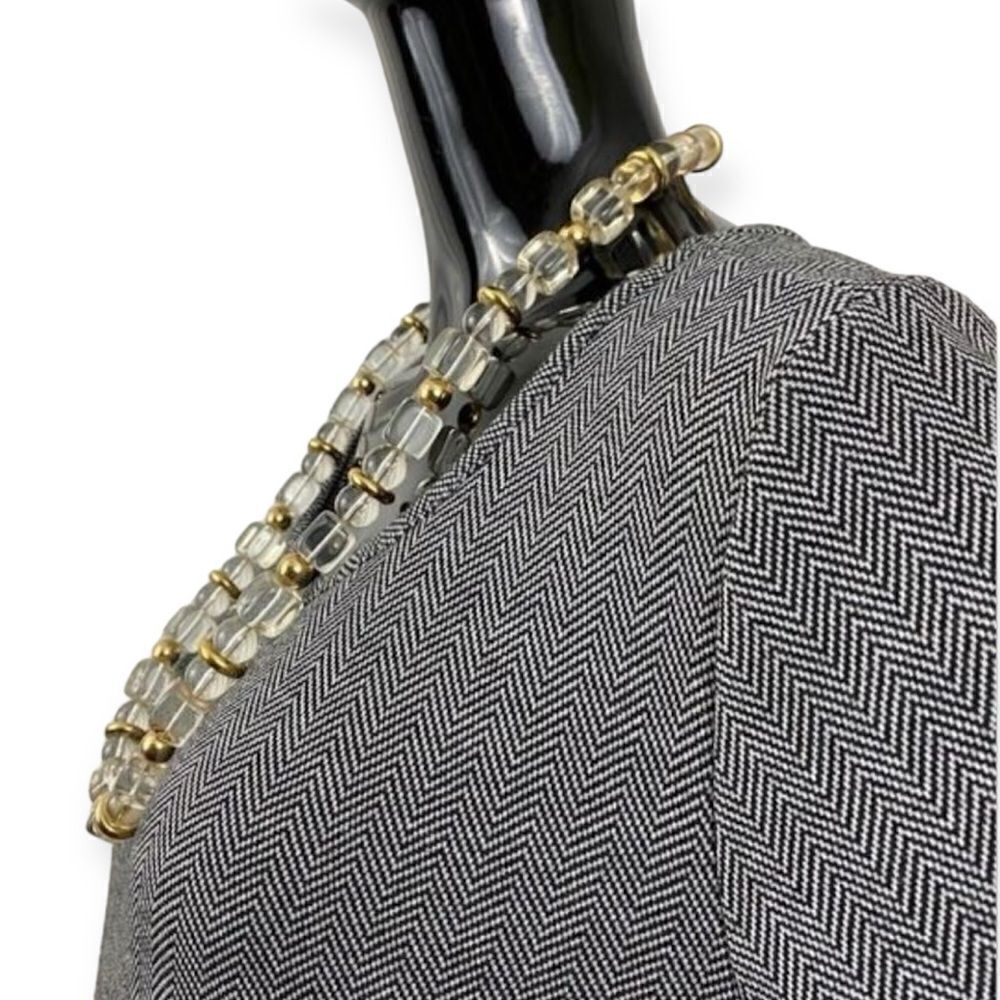 80s Vintage Trifari Lucite Beaded Necklace - Picture 2 of 5